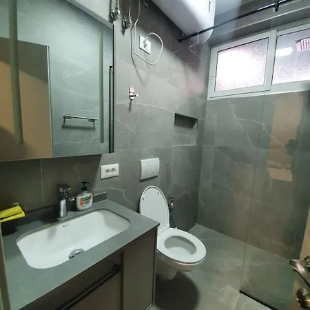 Quite Getaway In The Heart Of Apartmán Tirana
